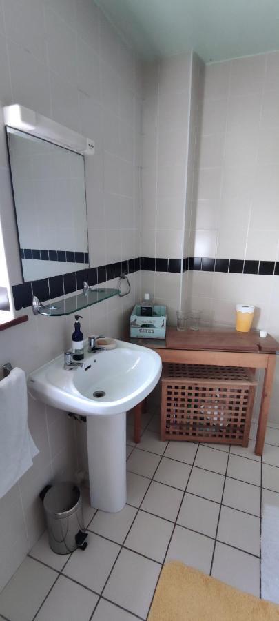 Joanna'S Studio , Key Locker By Whatsapp Own Entrance, Own Bathroom Youghal Dış mekan fotoğraf