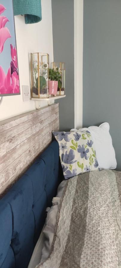 Joanna'S Studio , Key Locker By Whatsapp Own Entrance, Own Bathroom Youghal Dış mekan fotoğraf