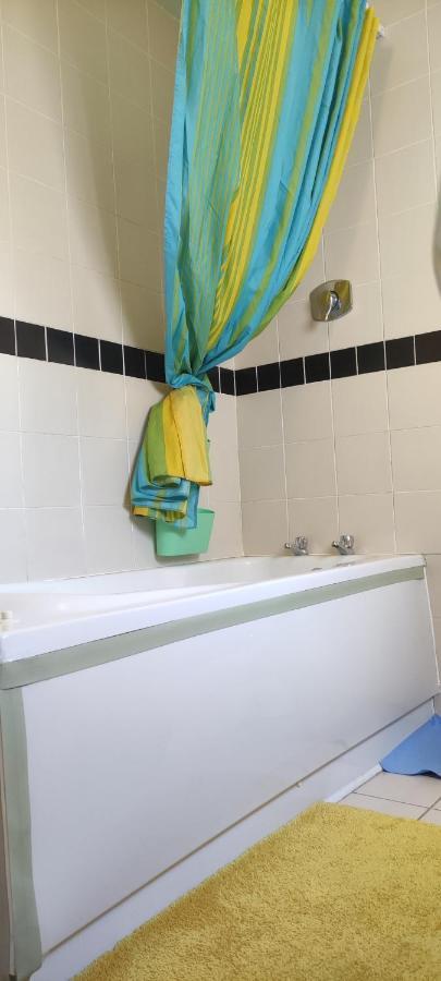 Joanna'S Studio , Key Locker By Whatsapp Own Entrance, Own Bathroom Youghal Dış mekan fotoğraf