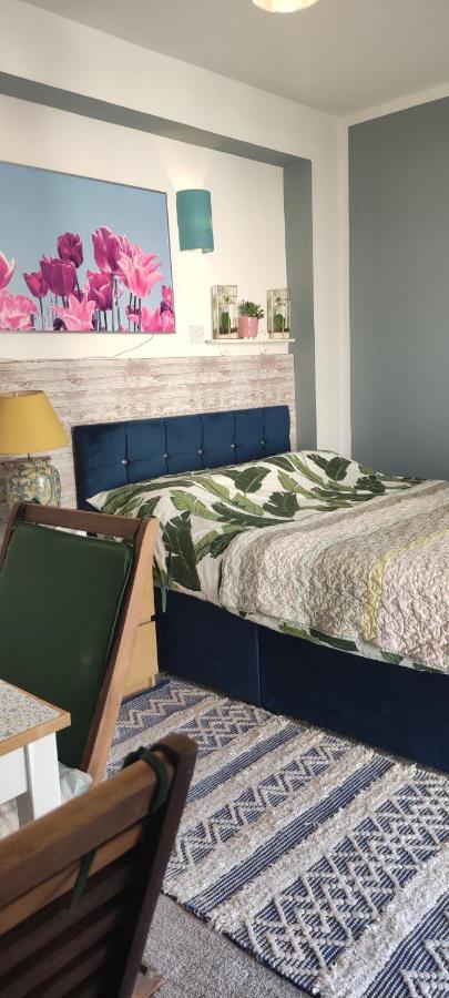 Joanna'S Studio , Key Locker By Whatsapp Own Entrance, Own Bathroom Youghal Dış mekan fotoğraf